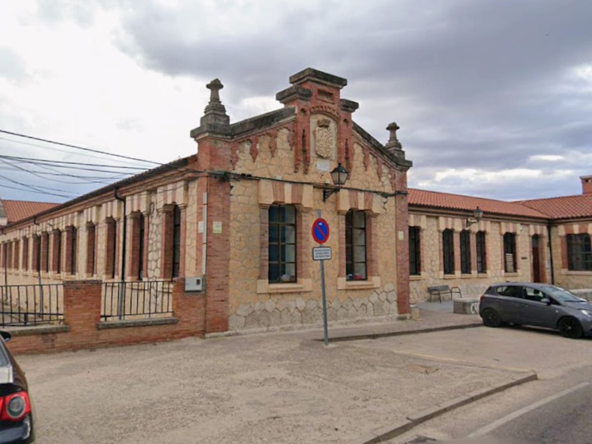 Comienzan las obras de la caldera de Castilla Termal en el patio del CRA Diego Marín
