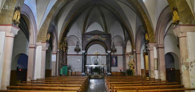 Imatge de l&#039;interior de l&#039;església de Santa Maria de la Bisbal del Penedès.