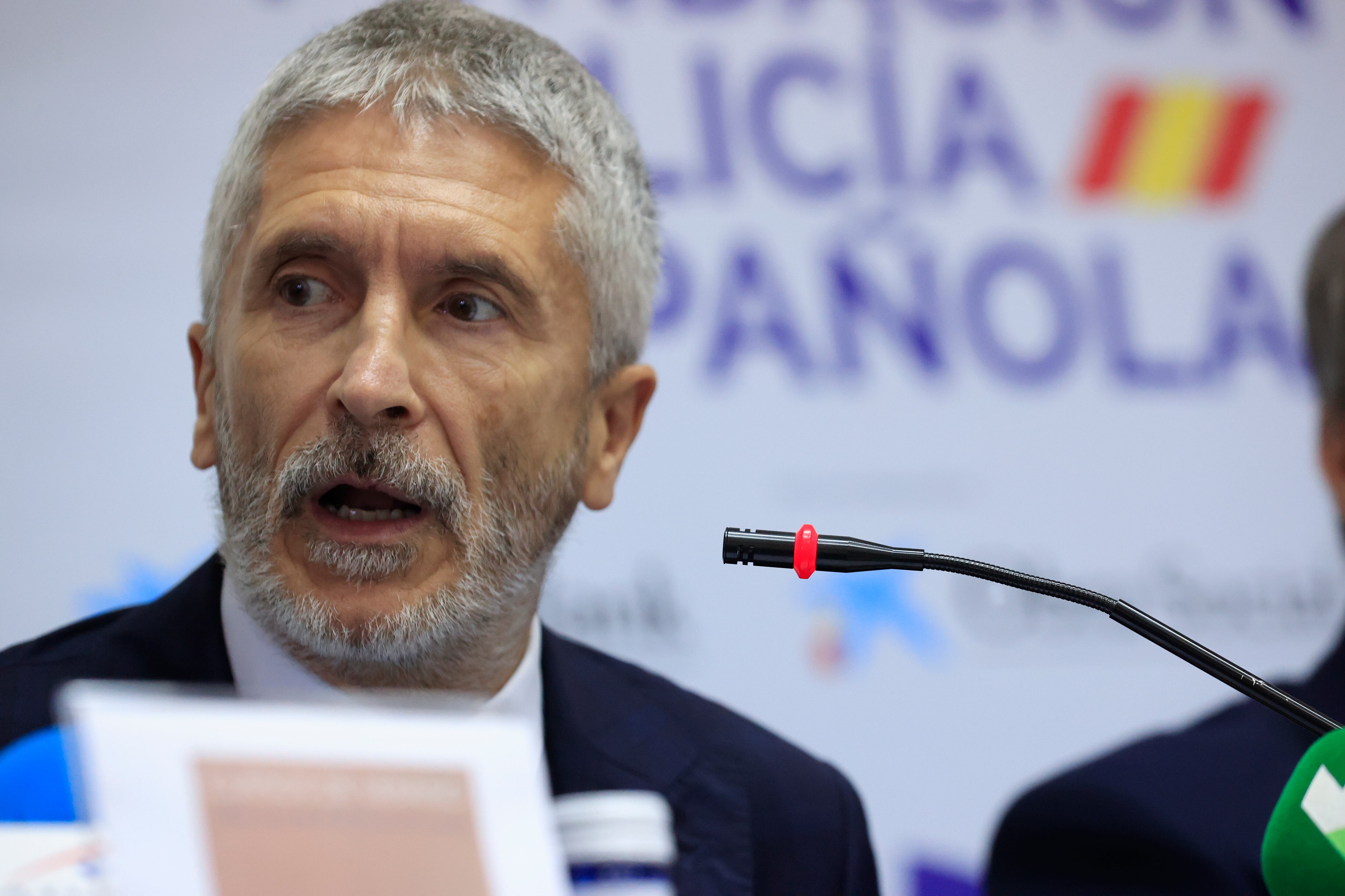 El ministro del Interior, Fernando Grande-Marlaska participa en el curso de verano &#039;La formación en Policía Nacional. Un valor de futuro&#039; celebrado este lunes en San Lorenzo de El Escorial (Madrid).