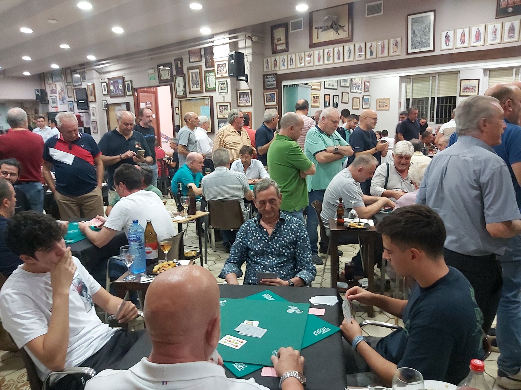 La primera eliminatoria del campeonato de cotos tuvo lugar como es habitual en la Asociación de Antiguos Alumnos Salesianos