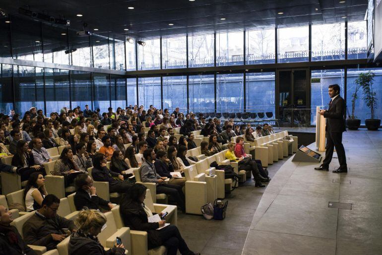 GRA155. MADRID, 28/01/2015.- Vista general de los participantes en la mayor exhibición de talento joven jamás celebrada en la historia: el encuentro internacional &#039;PANGEA. The 2015 Starting&#039;, en el que participan, desde hoy hasta el viernes, más de 200 jó