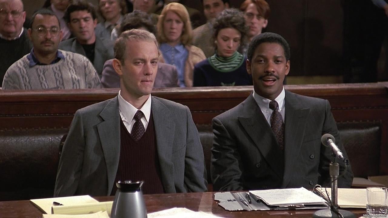 Tom Hanks y Denzel Washington en una escena de Philadelphia de Jonathan Demme