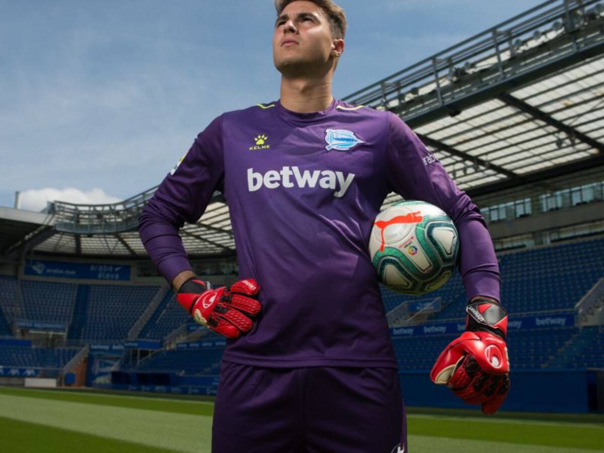 Las Palmas Atlético ficha al guardameta catalán Álex Domínguez, del Alavés