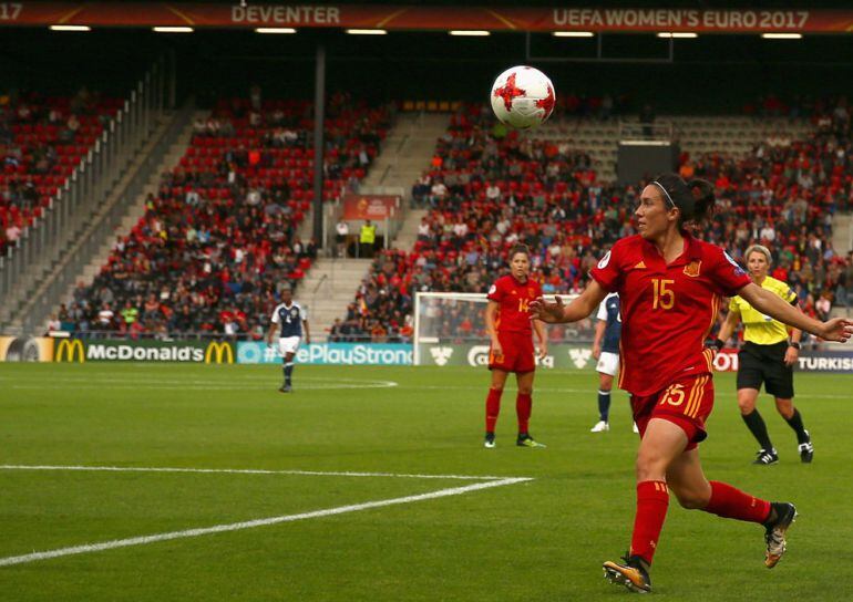 Silvia Meseguer, durante un partido con la selección española