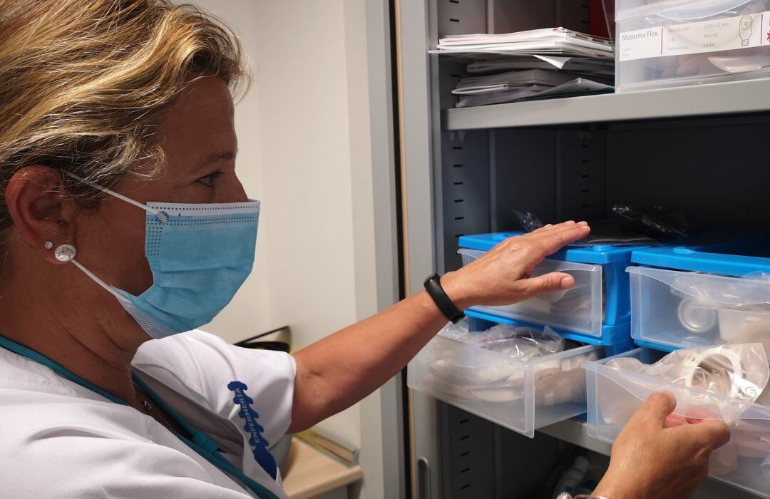 Una sanitaria durante una jornada de trabajo.