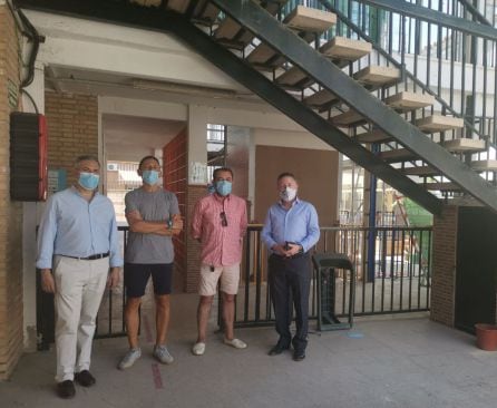 Visita institucional para comprobar el estado de las obras en el CEIP Jaén