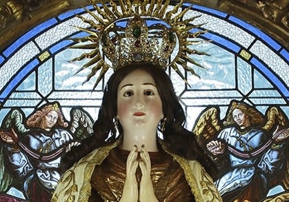 La devoción a la Inmaculada Concepción se plasma estos días en Nava del Rey