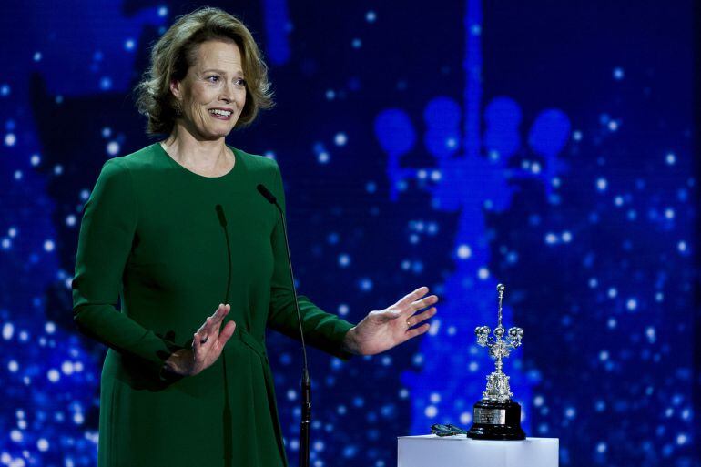 Sigourney Weaver receives Donostia award during 64th San Sebastian Film Festival at Kursaal on September 21, 2016 in San Sebastian, Spain.