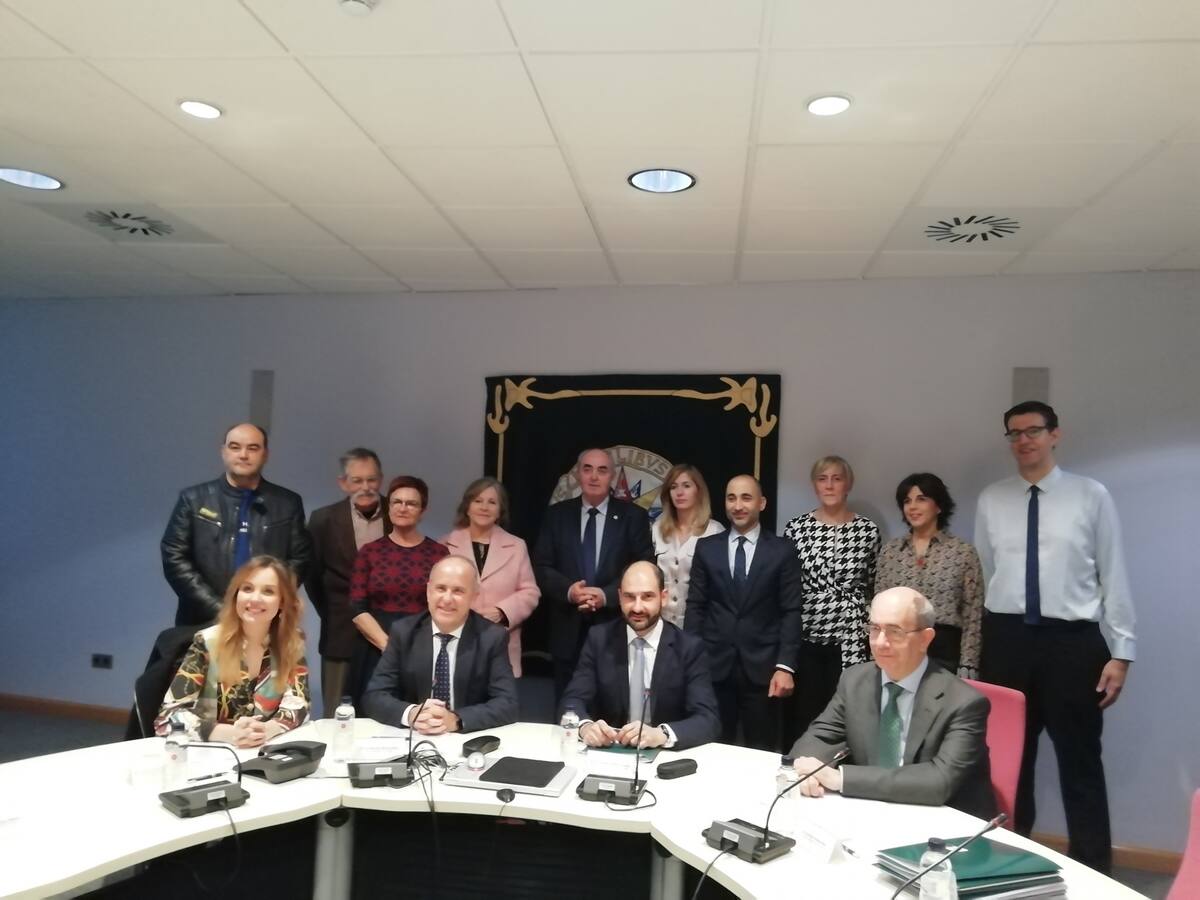 Carlos Gómez cesa por jubilación como director de la UNED de Barbastro