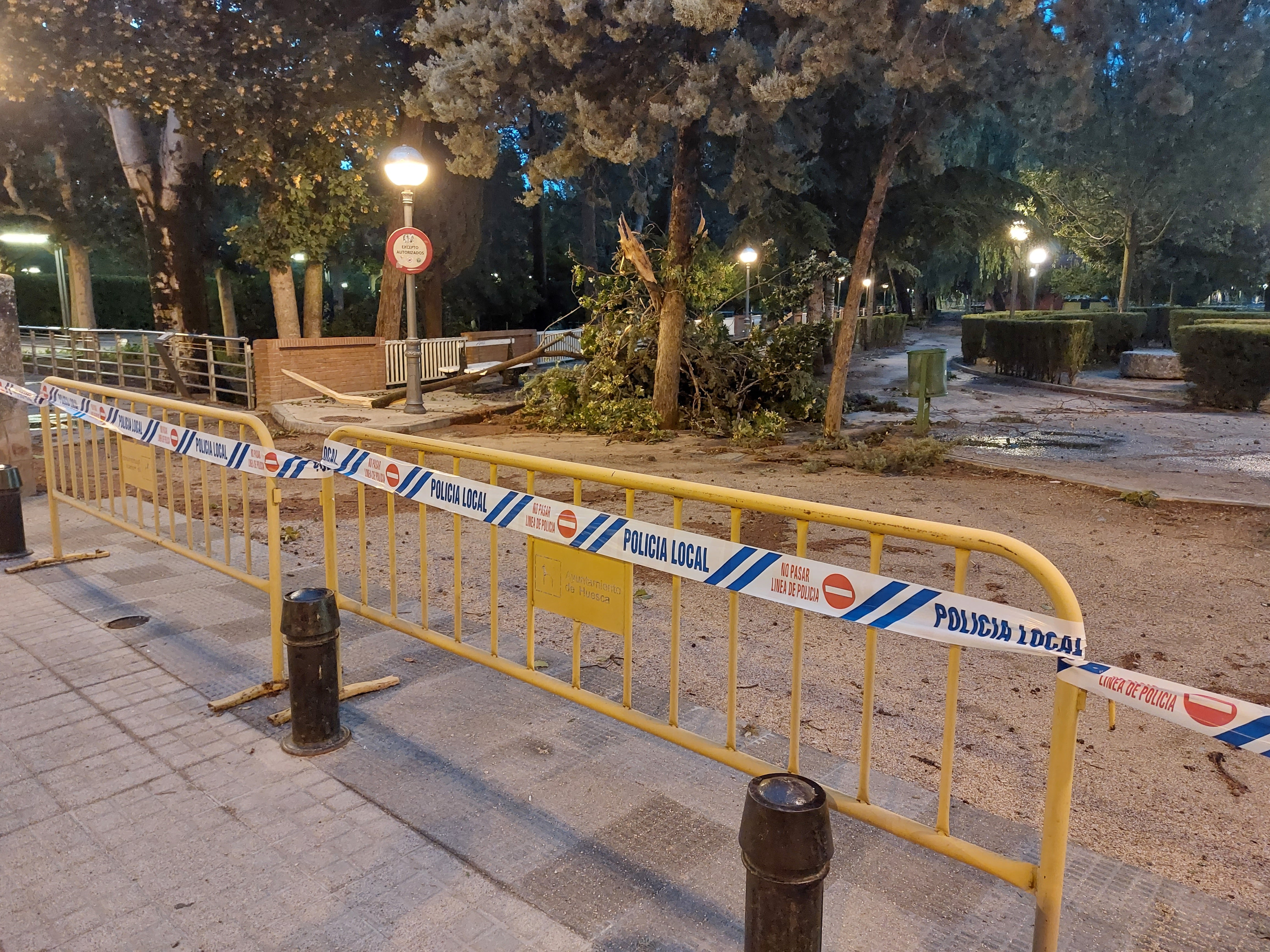 Incidencias de la tormenta en Huesca