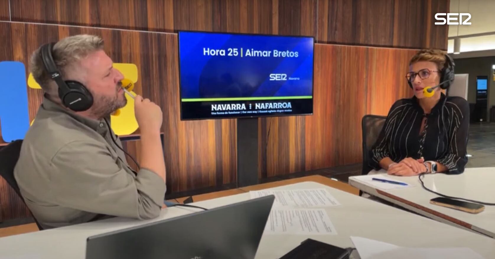 La presidenta de Navarra, María Chivite, durante su entrevista en 'Hora 25' con Aimar Bretos.