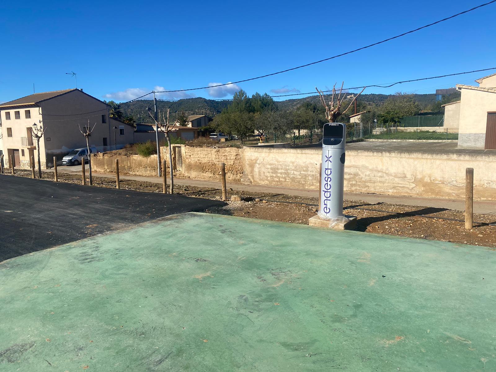 Adecuación del parking de Salas Bajas e instalación de una electrolinera