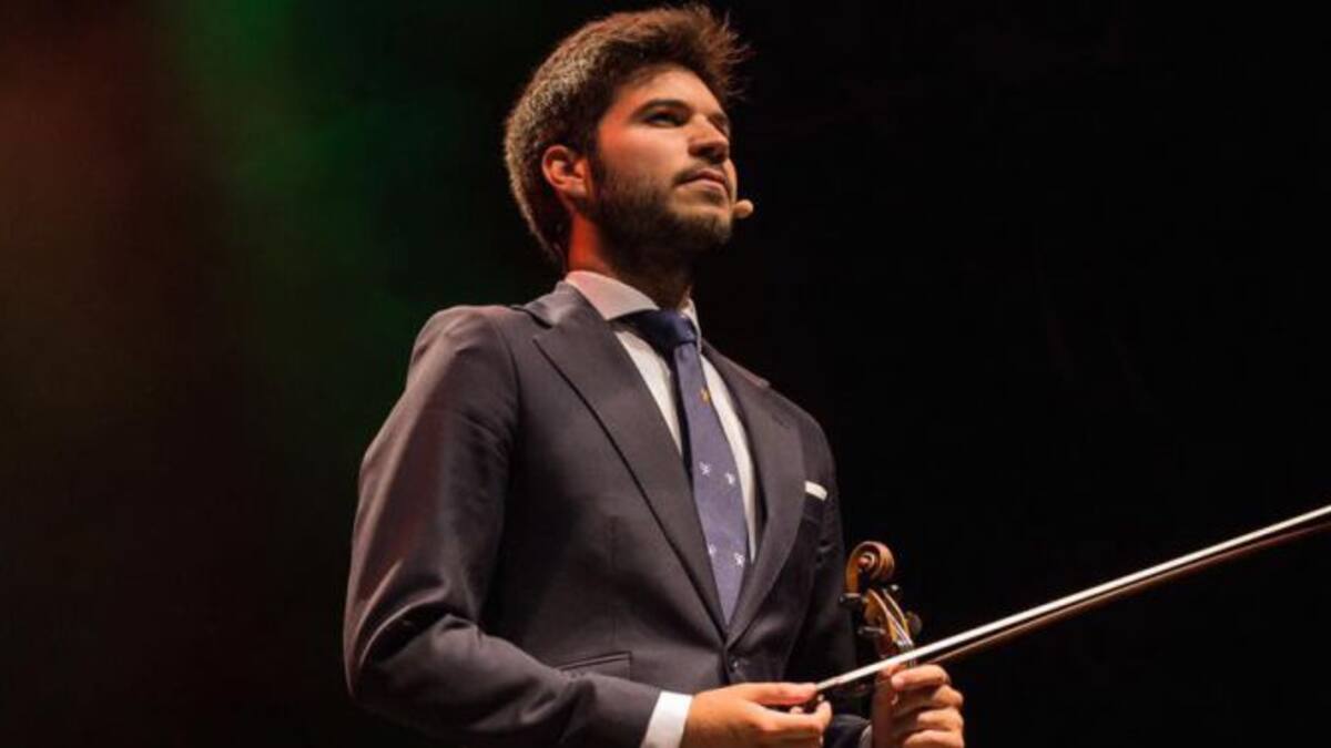 Entrevista a Paco Montalvo en Hoy por Hoy Córdoba. Concierto en el Teatro de la Axerquia Volvemos cantando