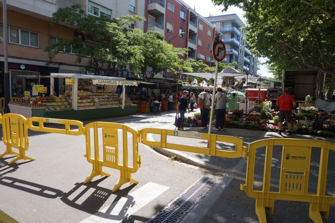 Mercado de los viernes en Oliva  