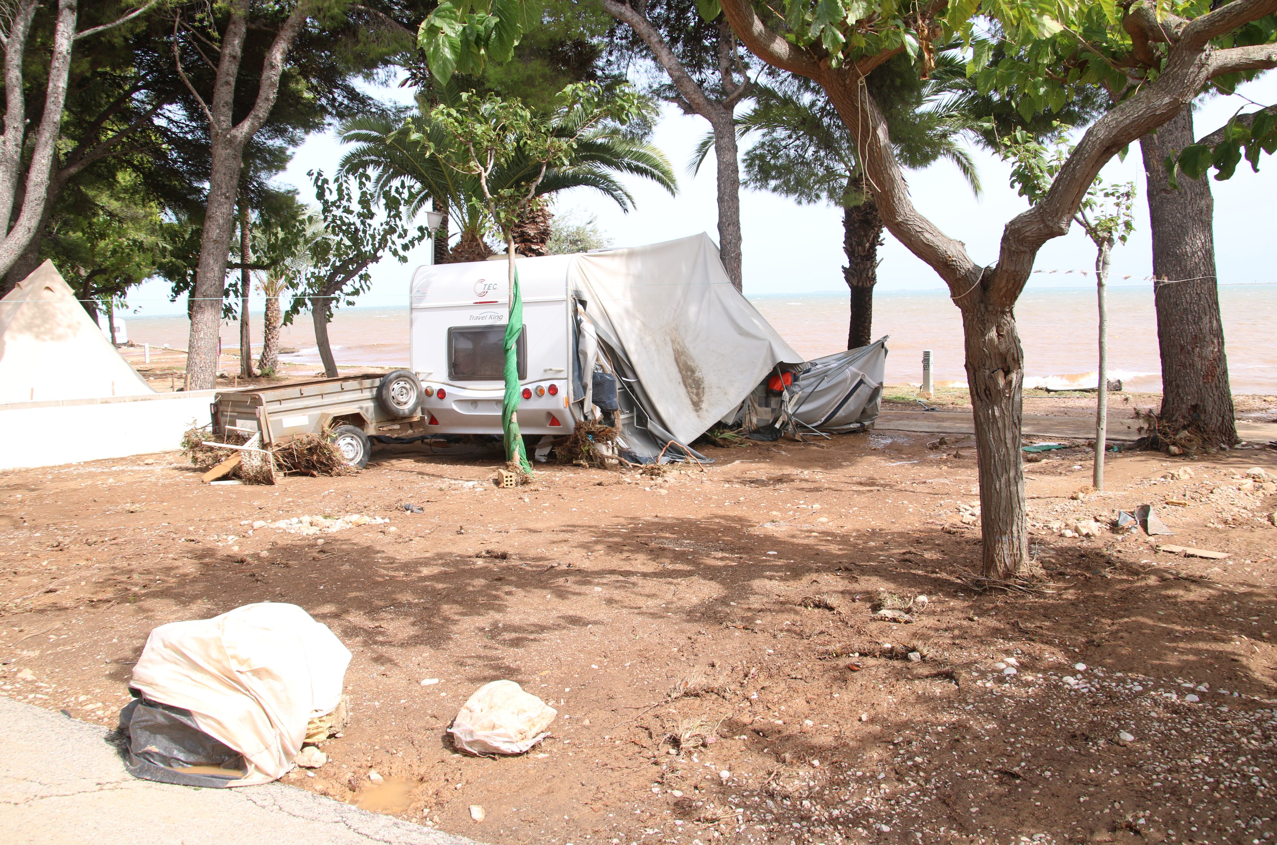 La gota freda que ha colpejat amb força el Montsià ha afectat especialment el litoral de la comarca i municipis com Alcanar