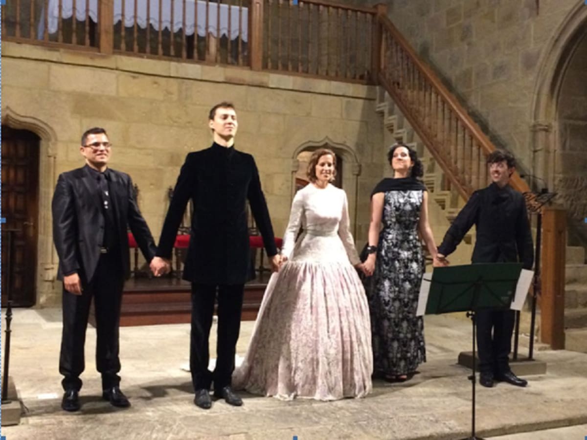 La moda de alta costura y la música desfilan unidas