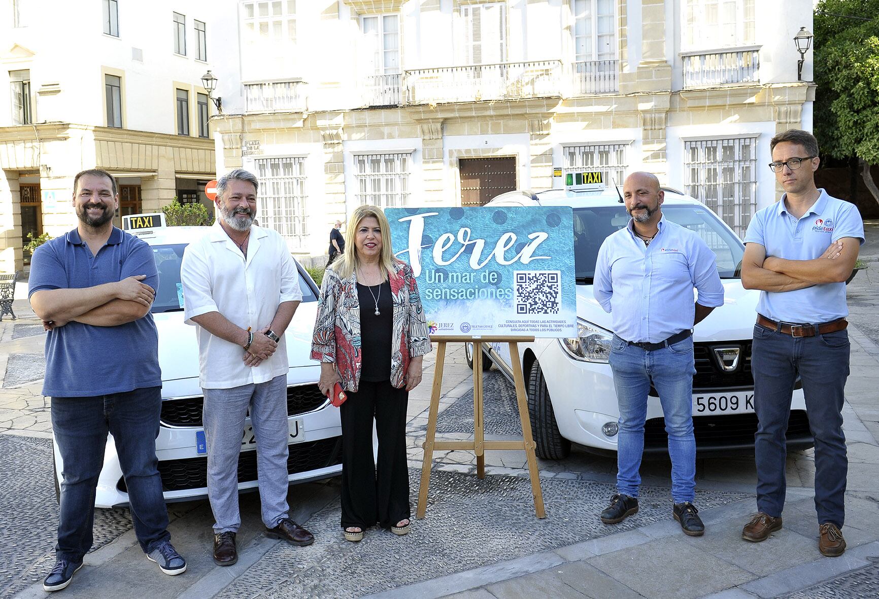 Presentación del convenio entre el Ayuntamiento y el colectivo del Taxi