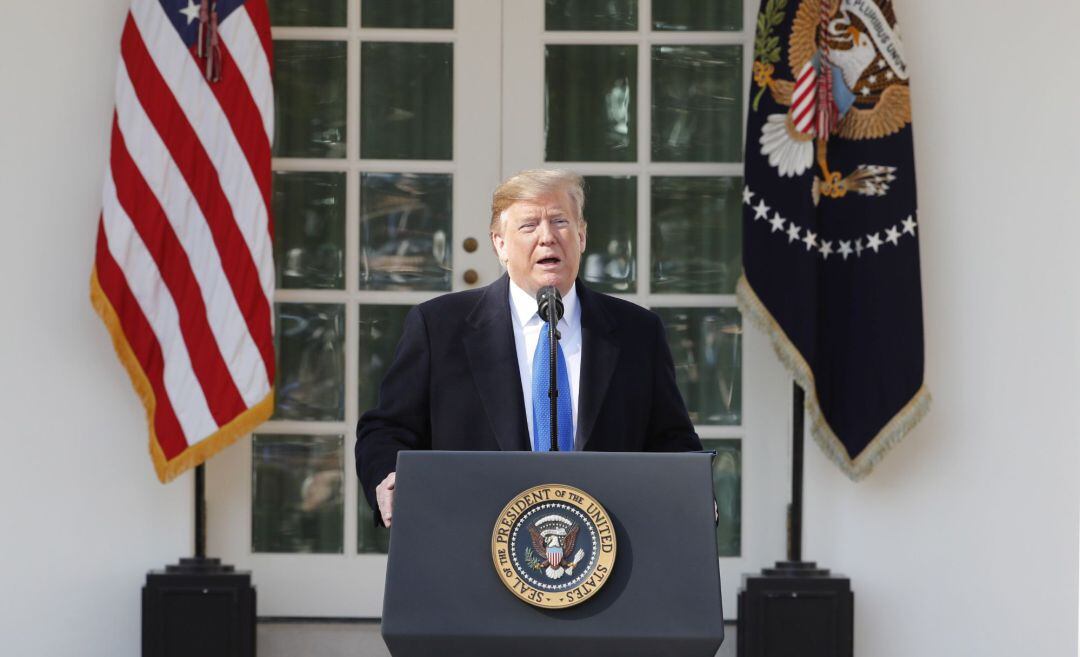 El presidente estadounidense, Donald Trump, ofrece una rueda de prensa en el Capitolio de Washington