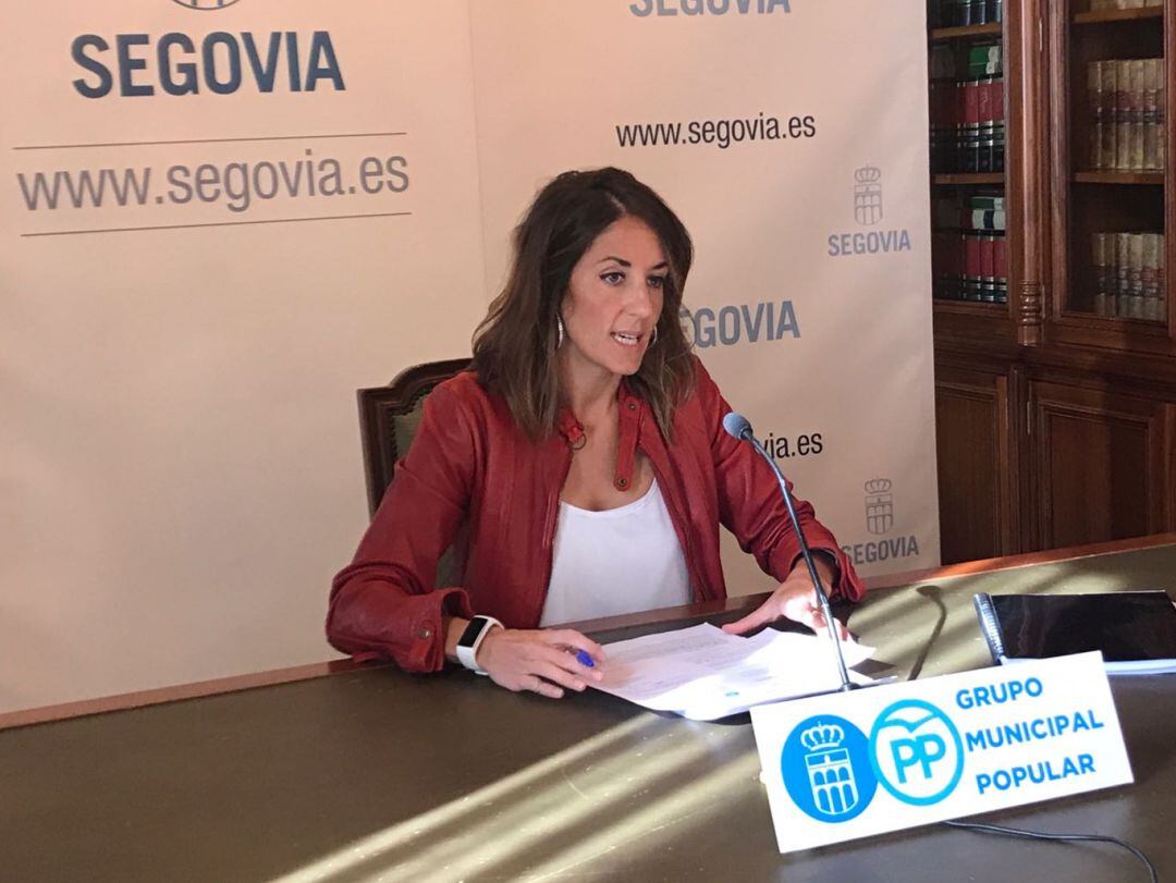 Raquel Fernández considera que ha cumplido una etapa en la que ha aprendido mucho y ha tratado con toda la ilusión de estar al servicio de los segovianos