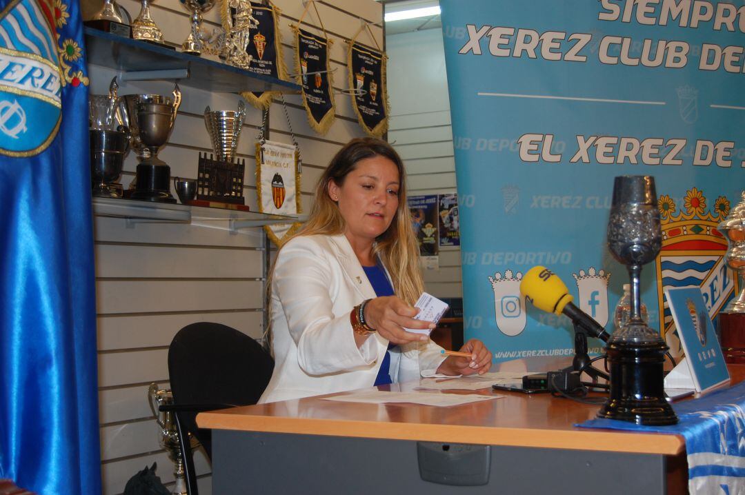 Susana Esteban de Paz durante la rueda de prensa el viernes  