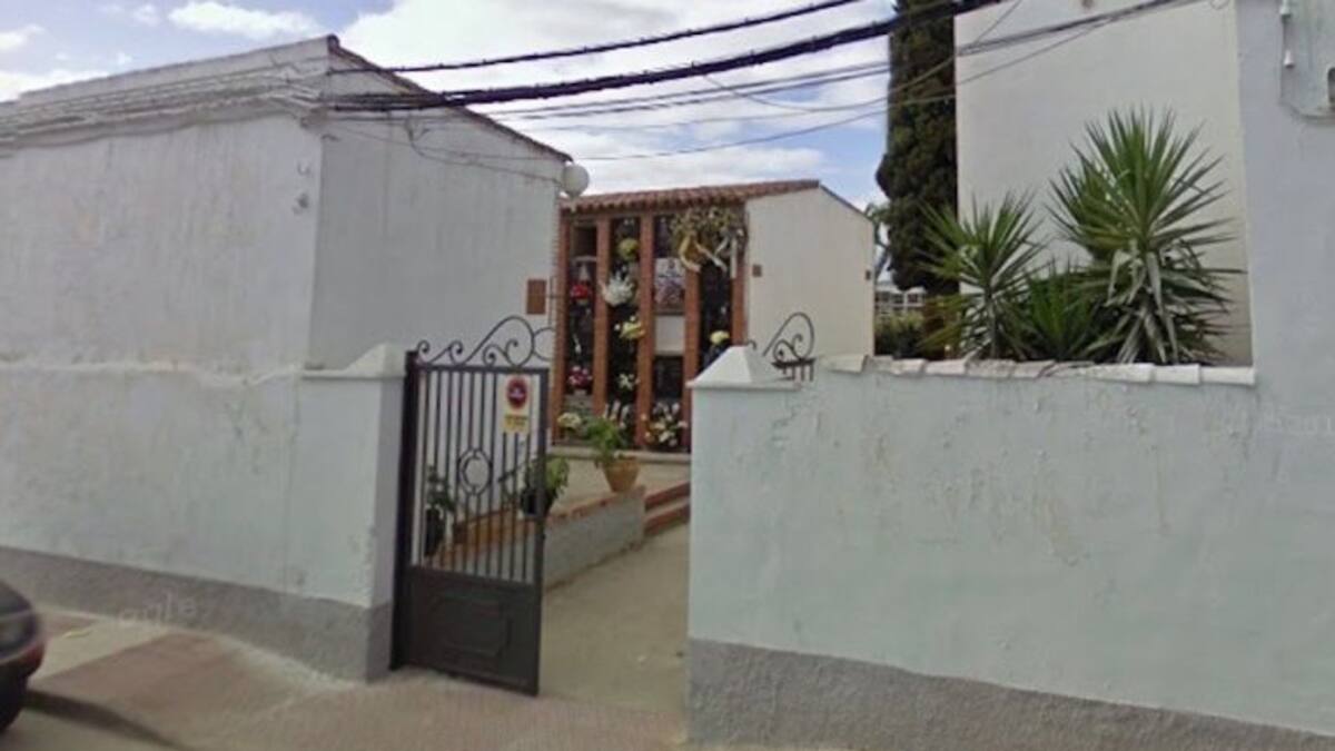 Piden al Obispado que cese la actual gestión del Cementerio Parroquial