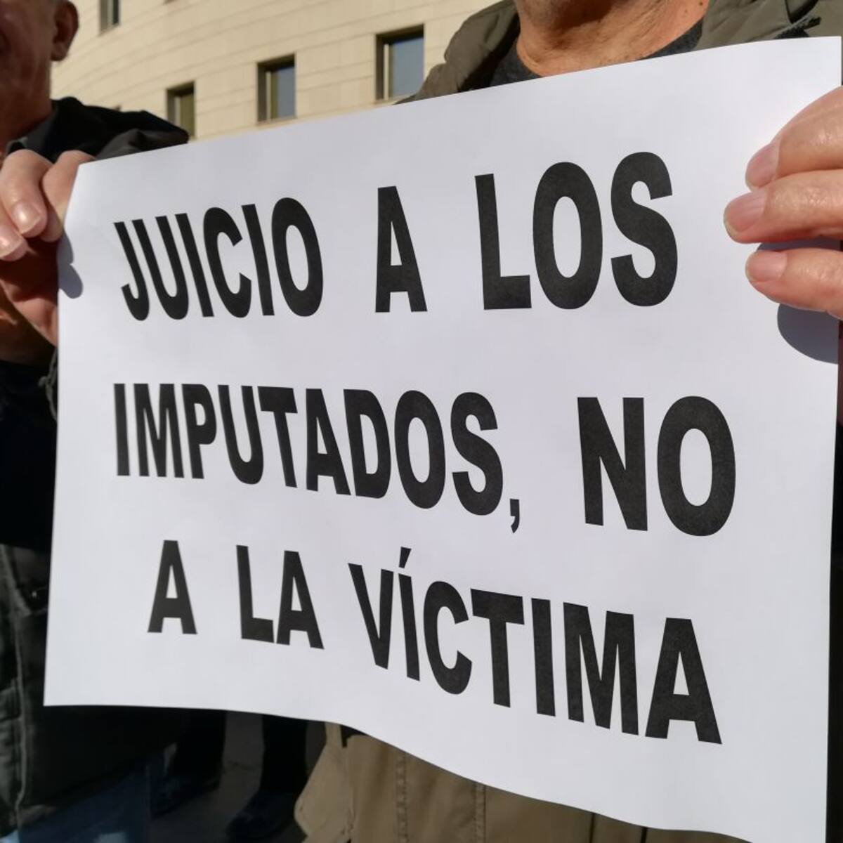 Dos jueces creen que 'la Manada' tendría que haber sido condenada por violación