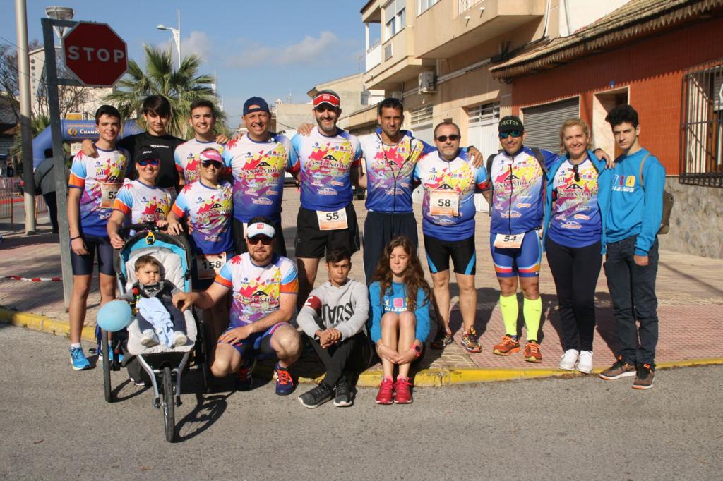 Familiares y corredores del club