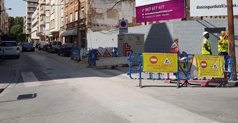 Teodoro Camino sigue cortada por obras