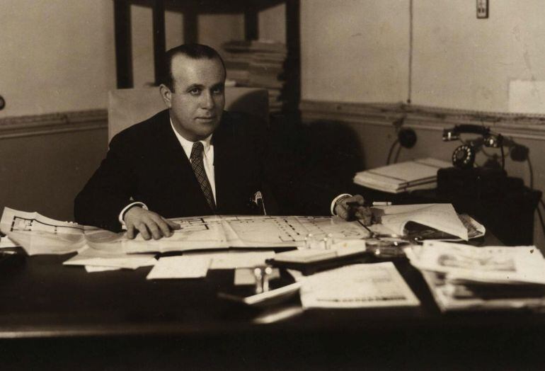 Manuel Sánchez-Badajoz , en una foto del archivo familiar en la Acaldía de Brozas (Cáceres)