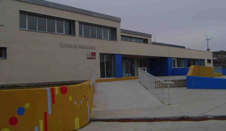 Colegio Conde de Vallellano en Ampudia (Palencia)