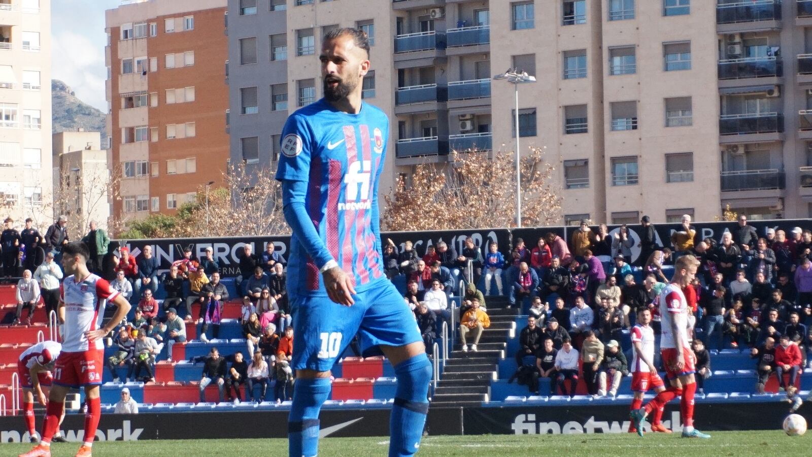 Fran Carnicer vuelve a la convocatoria tras la sanción