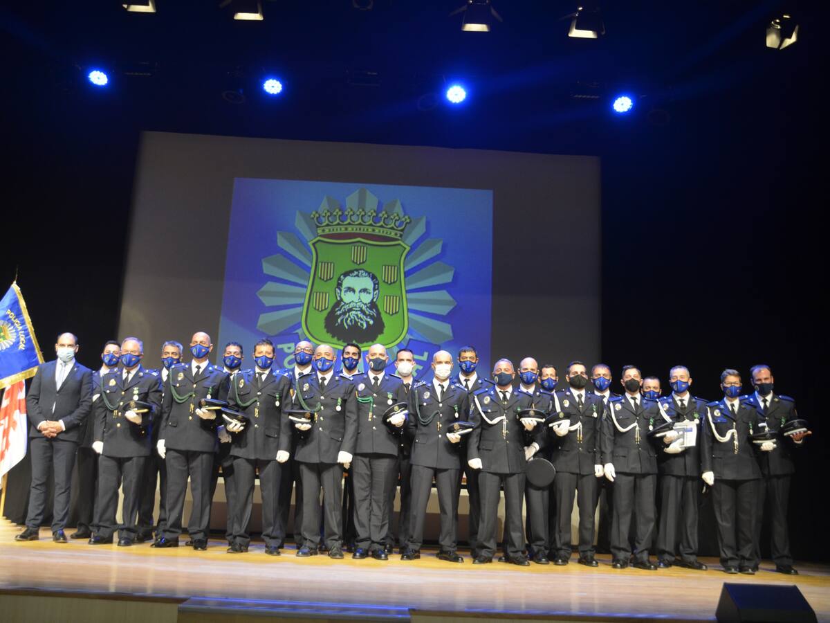 La Policía Local de Barbastro consigue el Distintivo Rojo al Mérito Policial por sus 100 años de historia