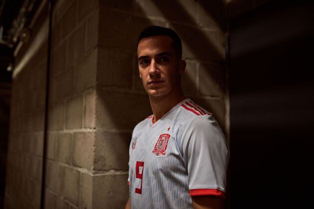 Lucas Vázquez, con la camiseta azul claro