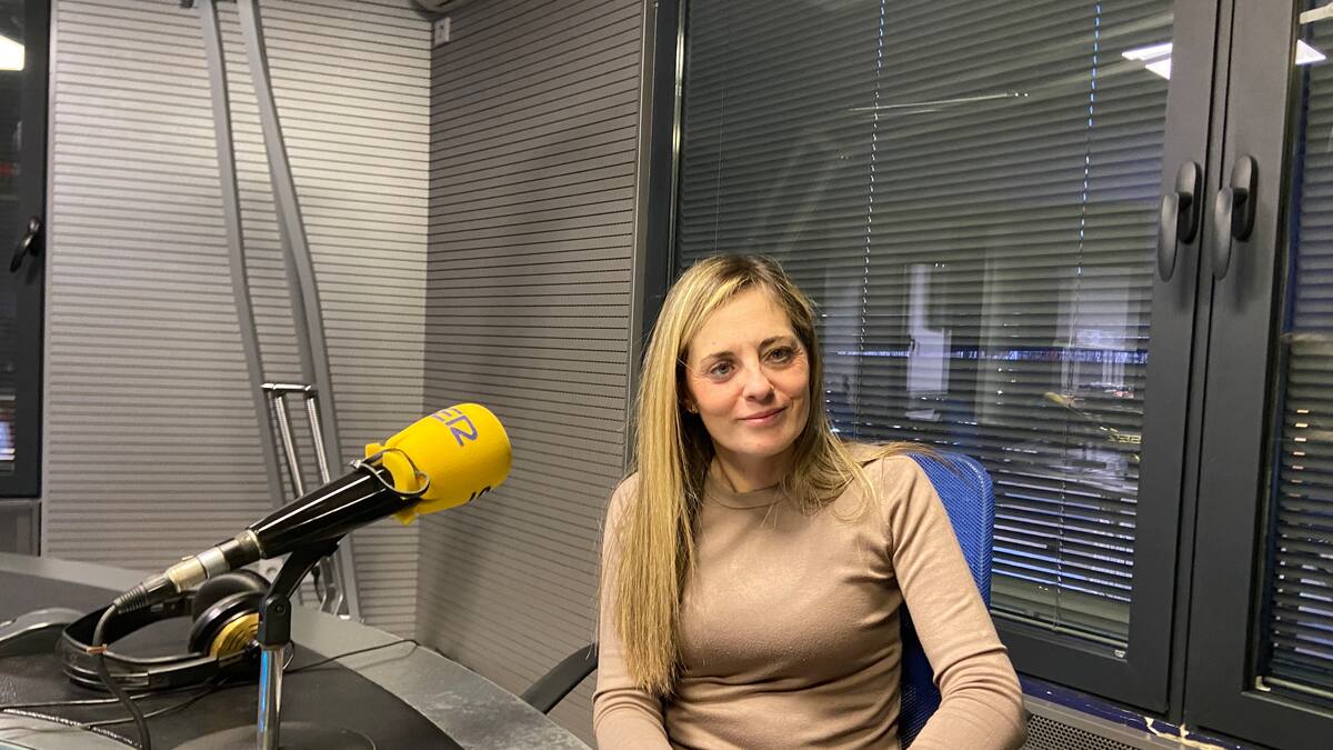 La nueva decana de los economistas leoneses, en "Hoy por Hoy" (14/02/2023)