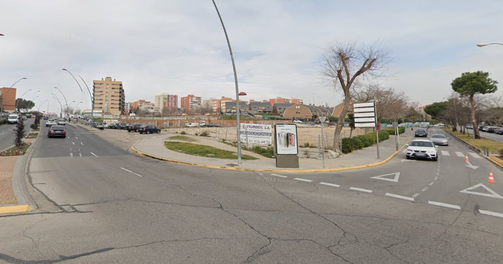 Avenida de Cantabria con la calle Móstoles.