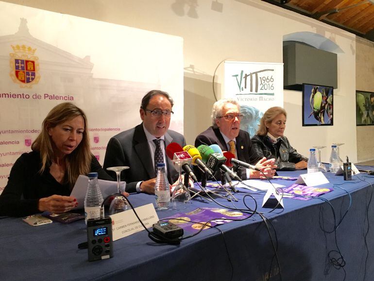 Presentación esta mañana en el Museo del Agua de una exposición sobre insectos