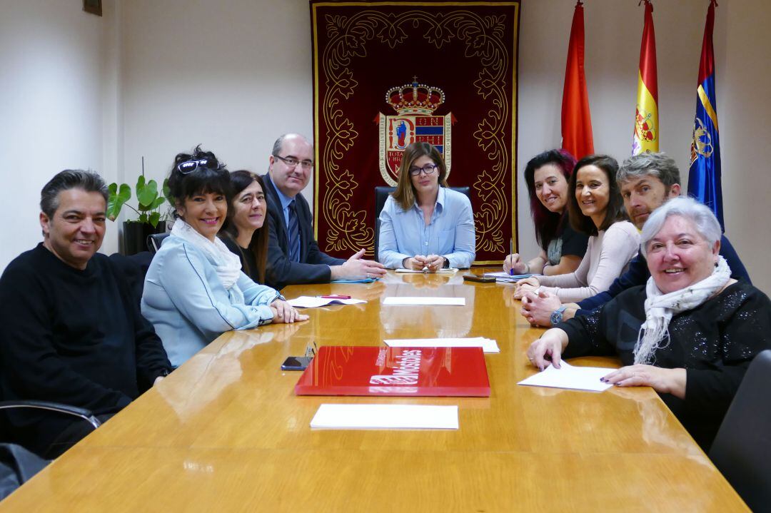 Reunión de la alcaldesa de Móstoles, Noelia Posse, con el Comité de Empresa del Ayuntamiento de Móstoles