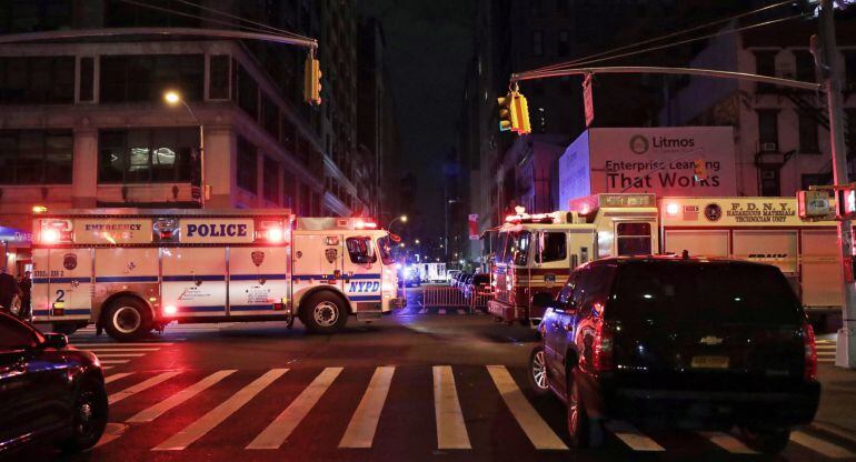 Despliegue policial en Nueva York tras el descubrimiento del segundo explosivo en Manhattan.