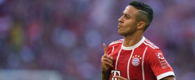 Thiago Alcántara es el director de la sala de máquinas del Bayern