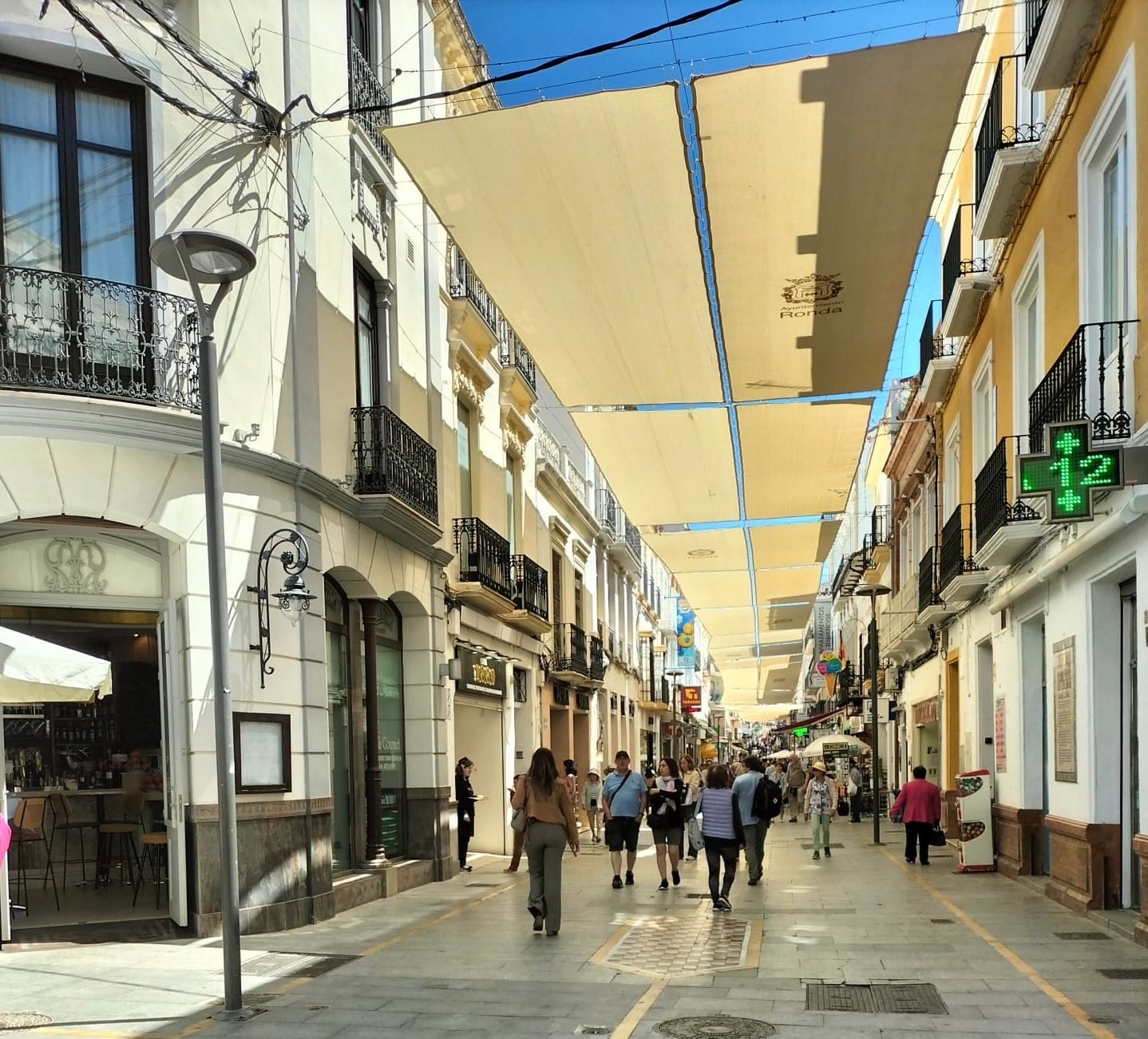 La instalación ha comenzado esta semana en los tramos de la calle más cercanos a la plaza de toros