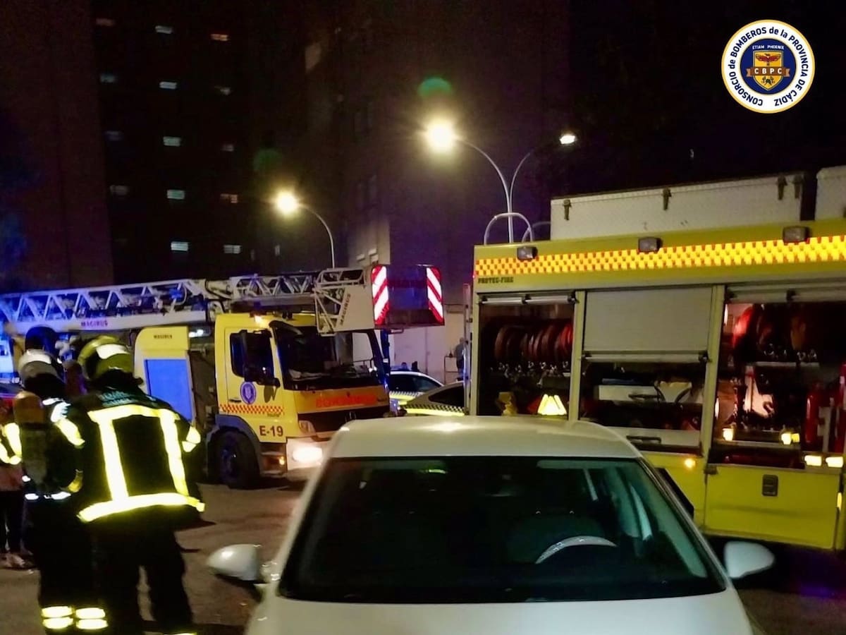 Detenido el propietario de un piso incendiado en Jerez por el enganche ilegal para plantar marihuana