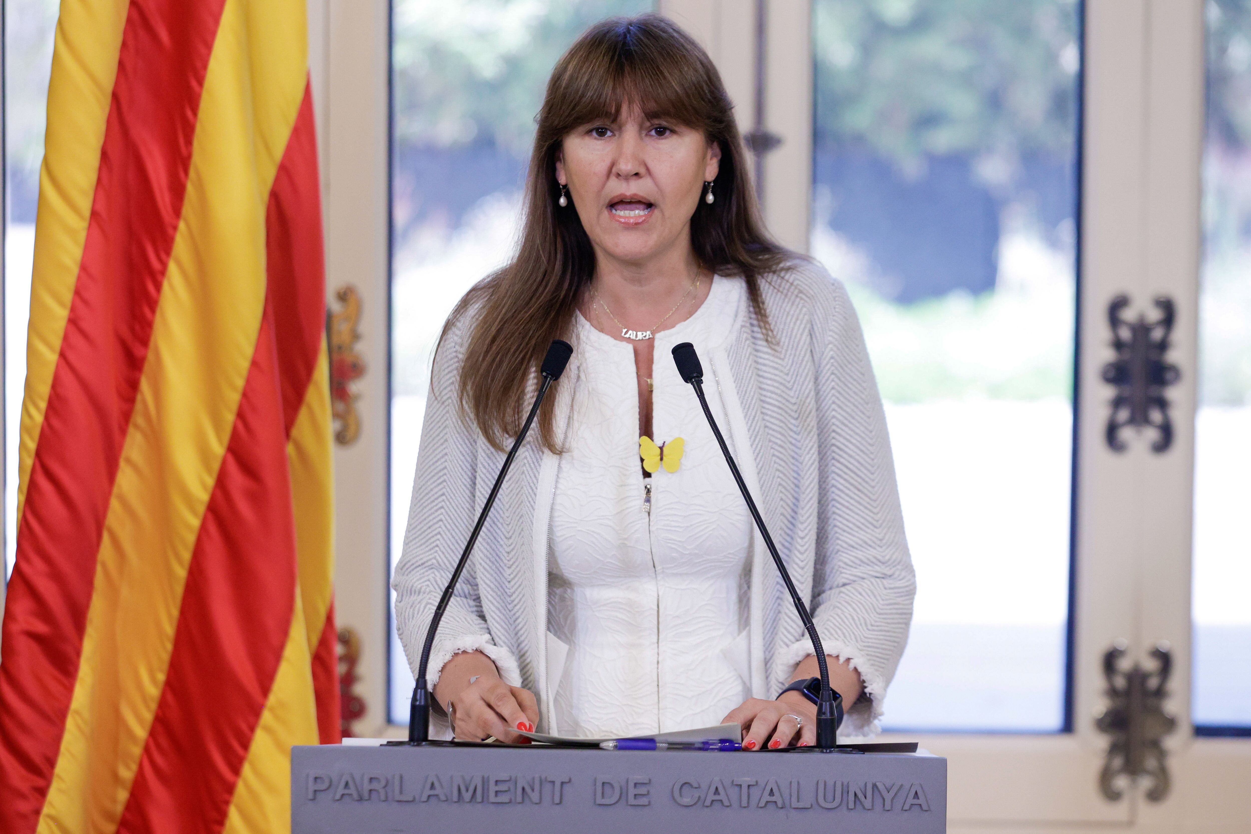 La presidenta del Parlament, Laura Borràs, ha afirmado este martes que no piensa dimitir ni &quot;dar un paso al lado&quot;