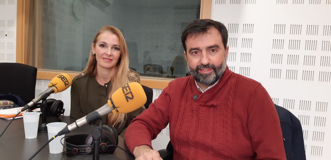 El socialista Luís Domínguez (concejal Cultura y Juventud en Getafe) y Patricia de Frutos (portavoz de Ciudadanos en Fuenlabrada).