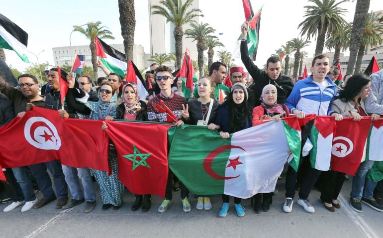 Fotografía de una de las manifestaciones en Túnez en contra del terrorismo.