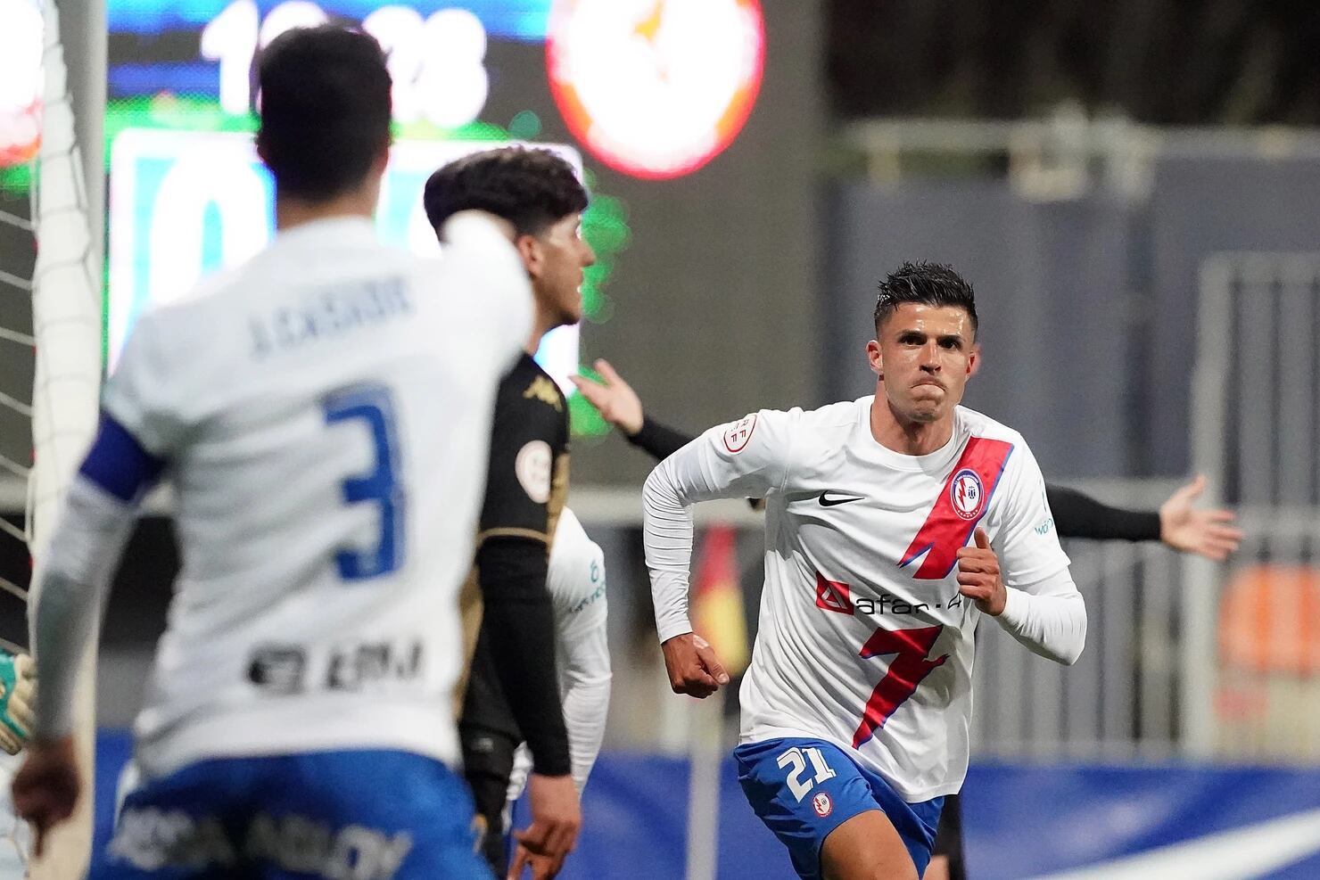 Héctor celebró el gol ante su ex equipo
