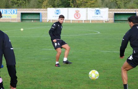 Fuentes realizó hoy el primer entrenamiento con su nuevo equipo