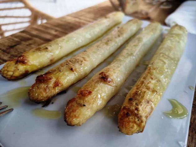 Espárragos blancos de Tudela a la parrilla