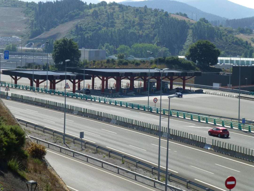 La Diputación Foral de Bizkaia ha actualizado las tarifas para 2021 de las vías forales de peaje -la AP-8, Variante Sur Metropolitana y los Túneles de Artxanda