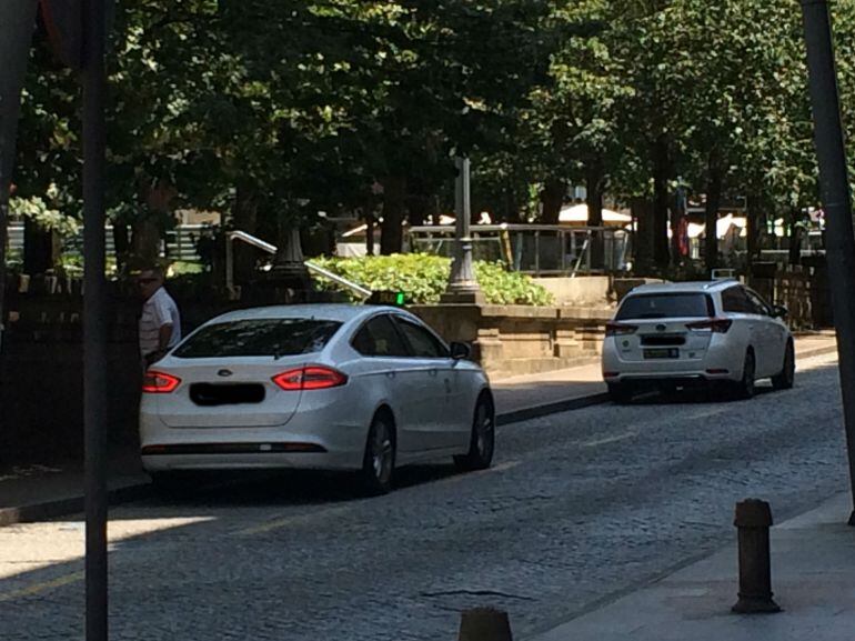 El reglamento debería clarificar los derechos de los taxistas gallegos