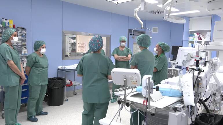 Sala de hemodinámica en el Hospital Donostia